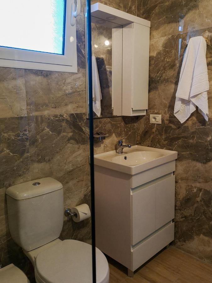 Milos Apartments هيماري المظهر الخارجي الصورة